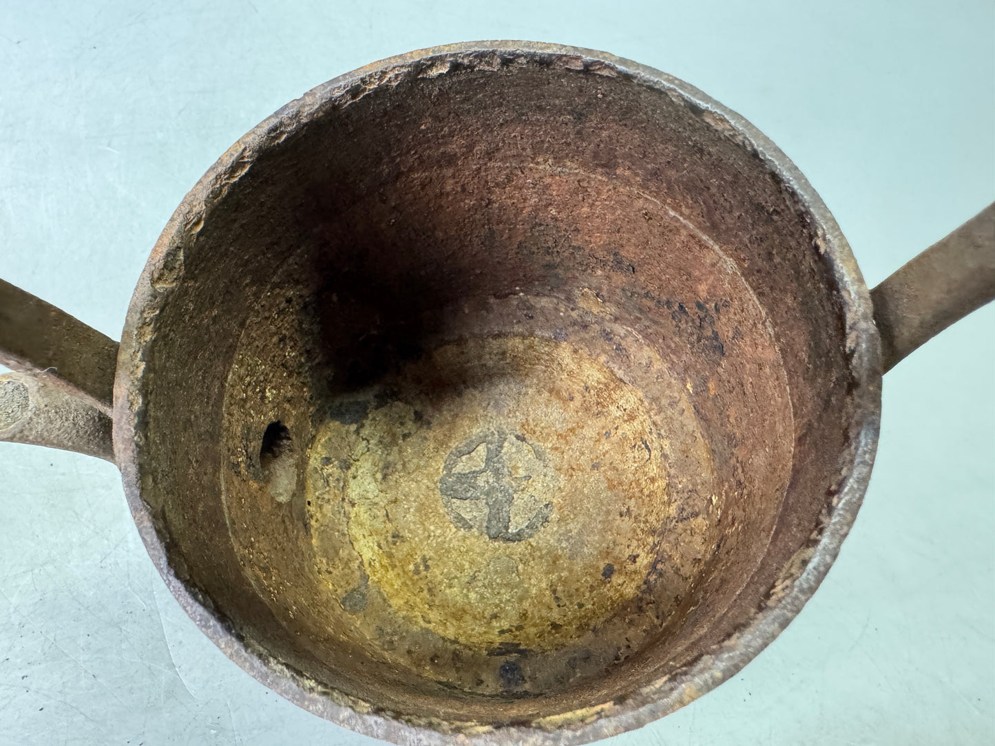 Y9028 TETSUBIN Nambu Iron kettle cylindrical teapot pot igned Japan antique