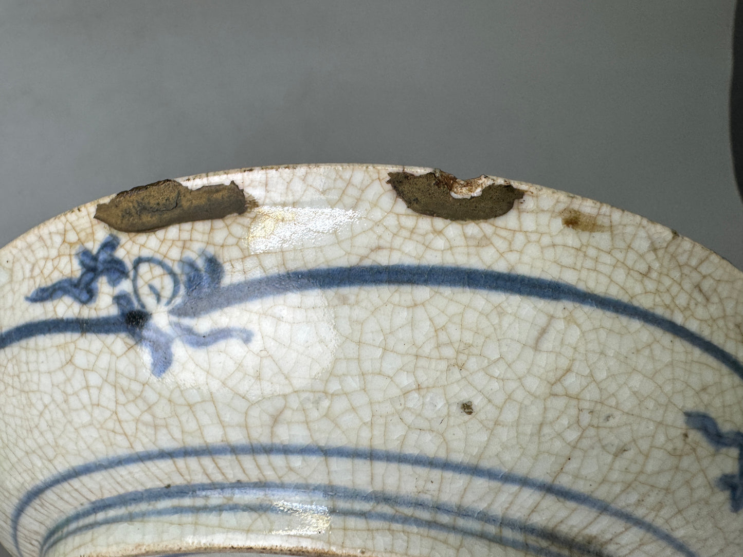 Y9038 DISH Koimari Imari-ware plate fish scratches Japan antique tableware