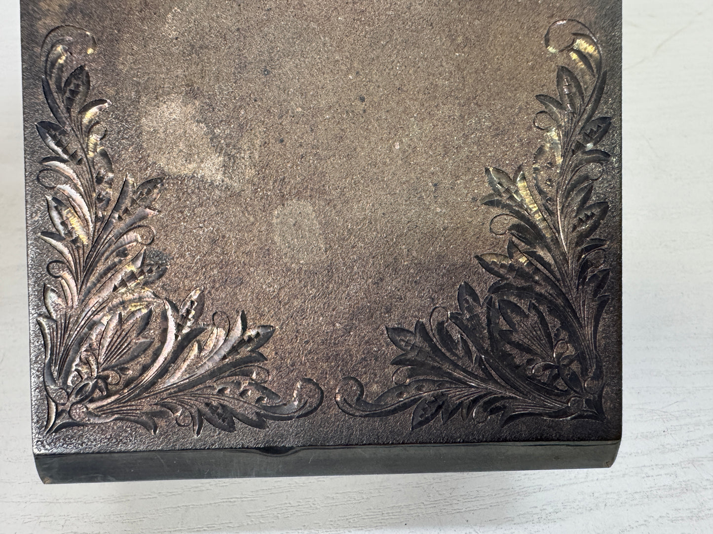 Y9079 BOX Silver accessory trinkets case engraved signed Japan antique container