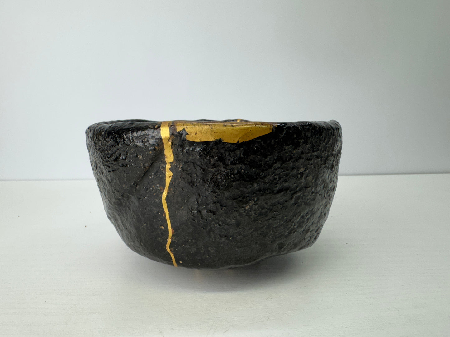 Y9093 CHAWAN Raku-ware black bowl signed box kintsugi Japan antique tea ceremony