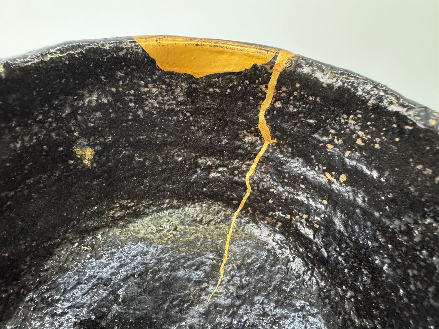 Y9093 CHAWAN Raku-ware black bowl signed box kintsugi Japan antique tea ceremony
