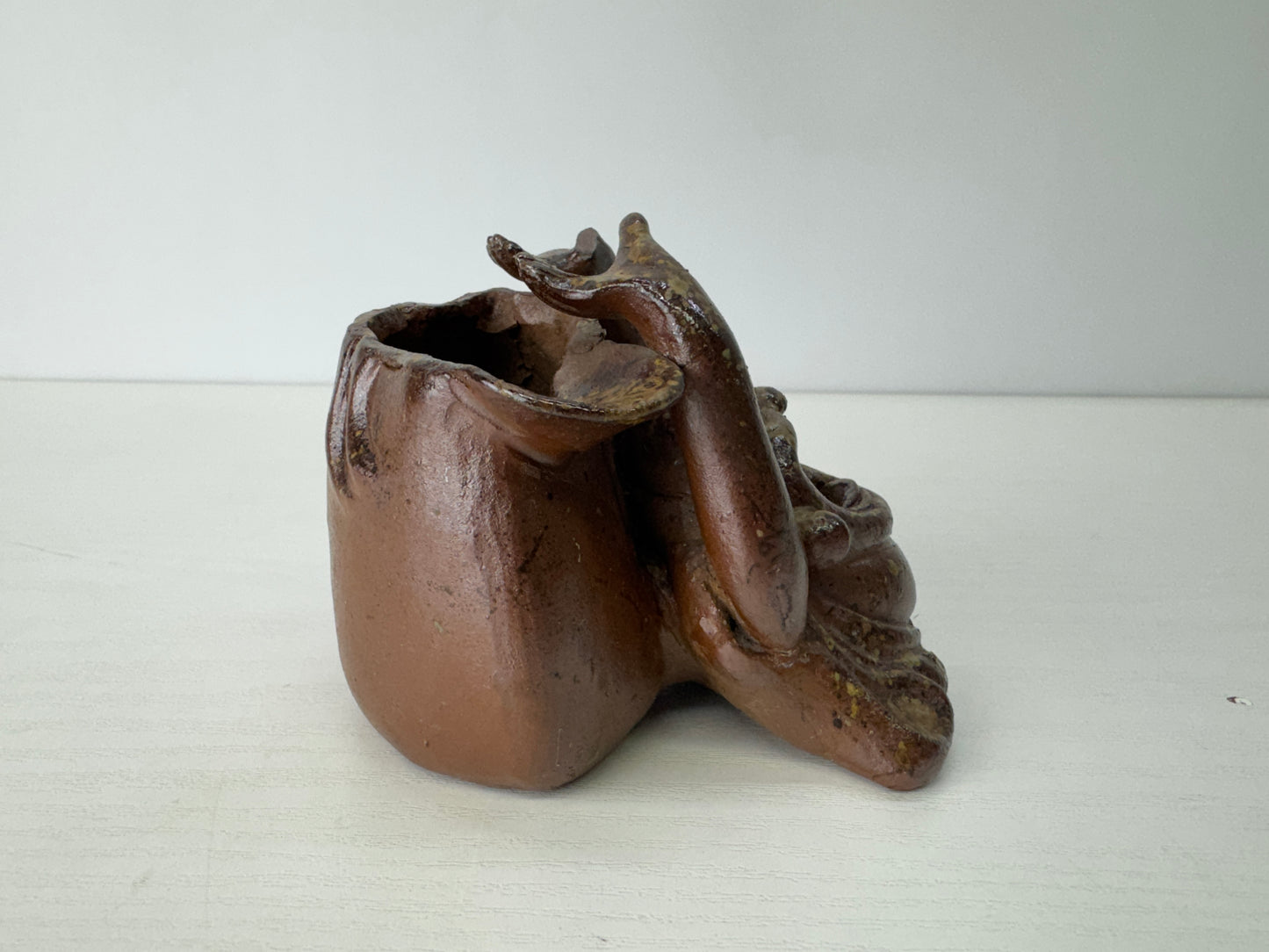 Y9107 ASHTRAY Bizen-ware Daikoku figure Japan antique collectible cigarette