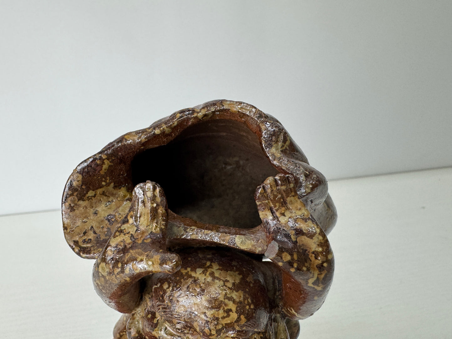 Y9107 ASHTRAY Bizen-ware Daikoku figure Japan antique collectible cigarette