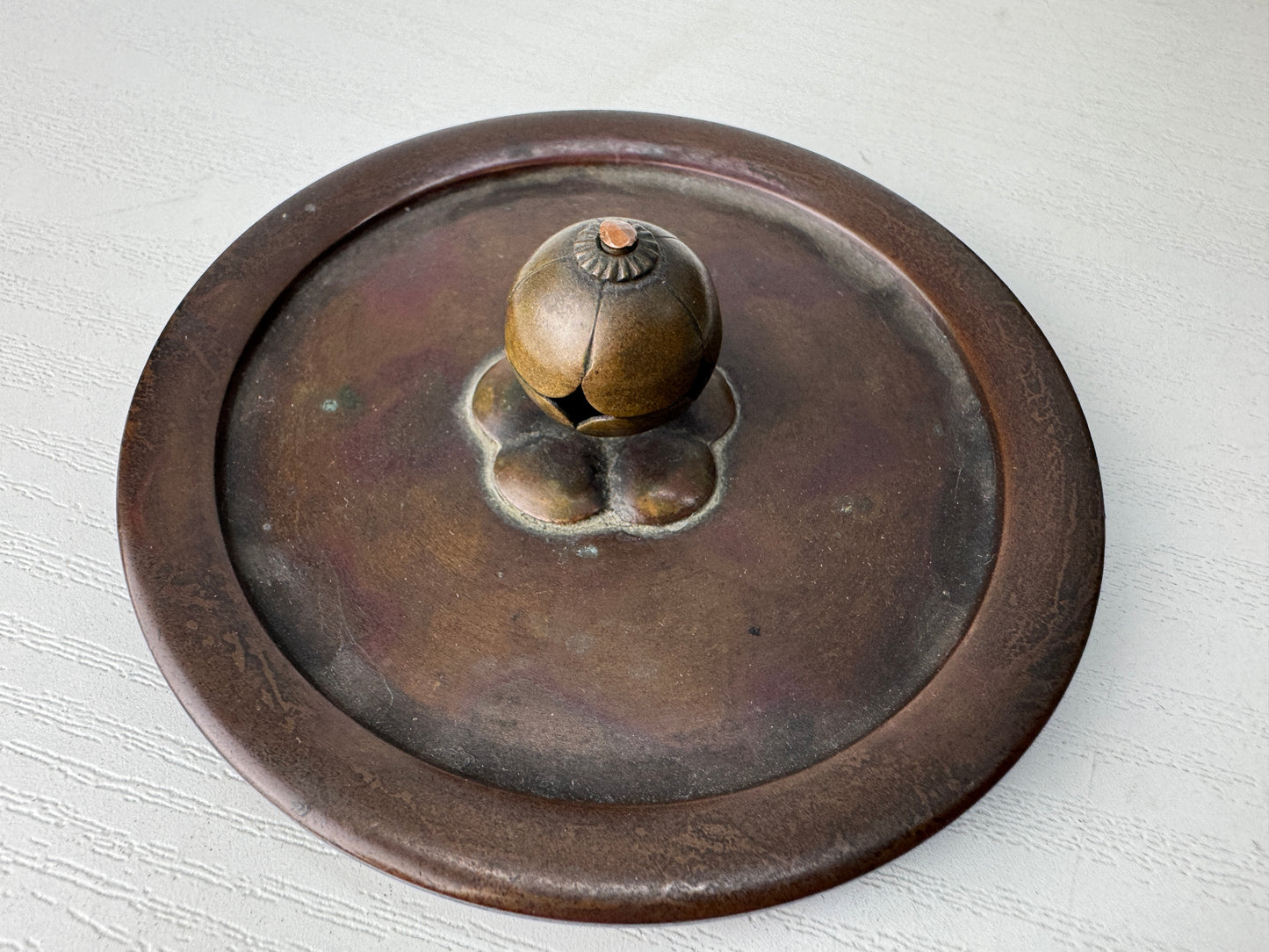 Y9123 TETSUBIN Iron kettle teapot pot Arare pattern copper lid Japan antique