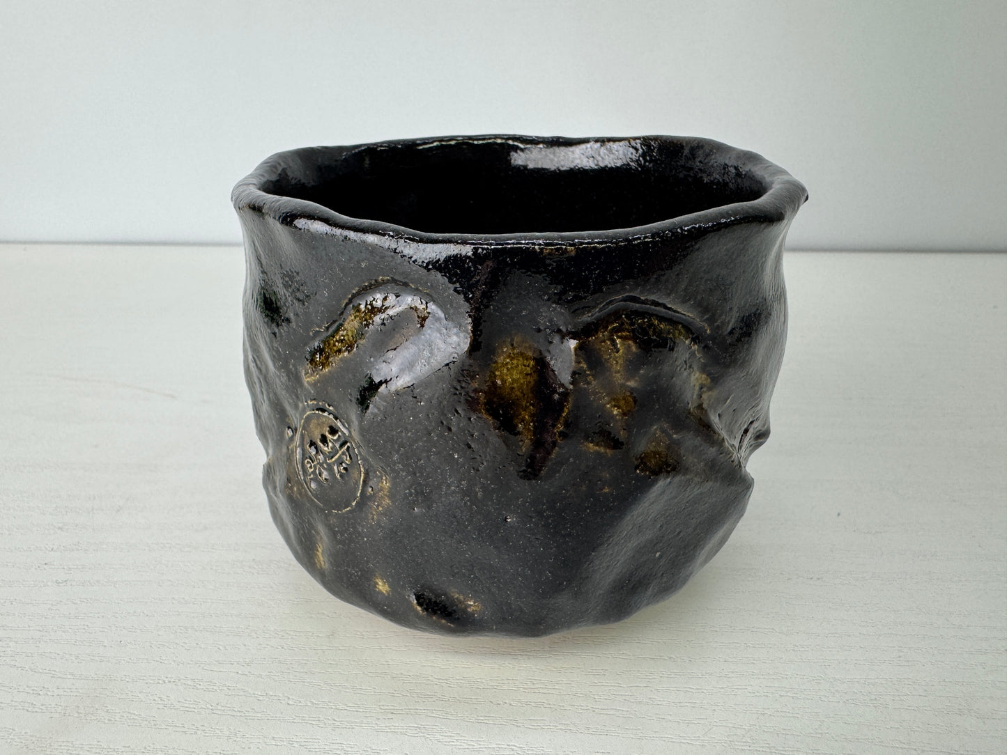 Y9131 CHAWAN Raku-ware Black number stamp bowl signed Japan antique tea ceremony