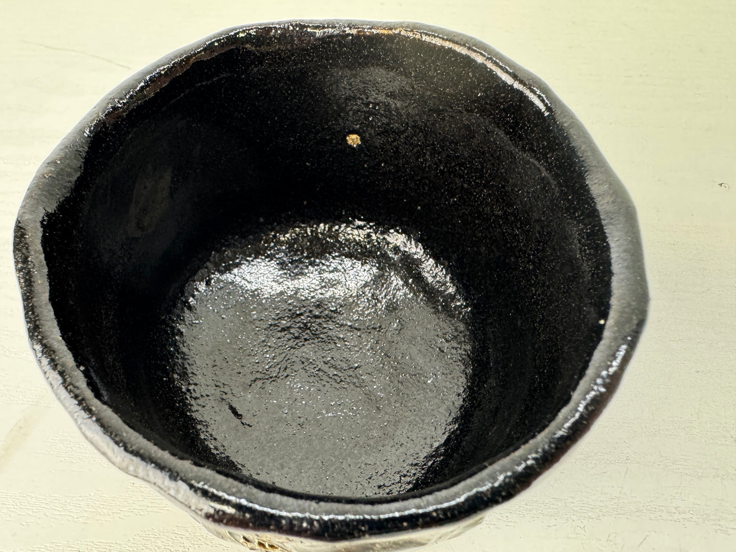 Y9131 CHAWAN Raku-ware Black number stamp bowl signed Japan antique tea ceremony