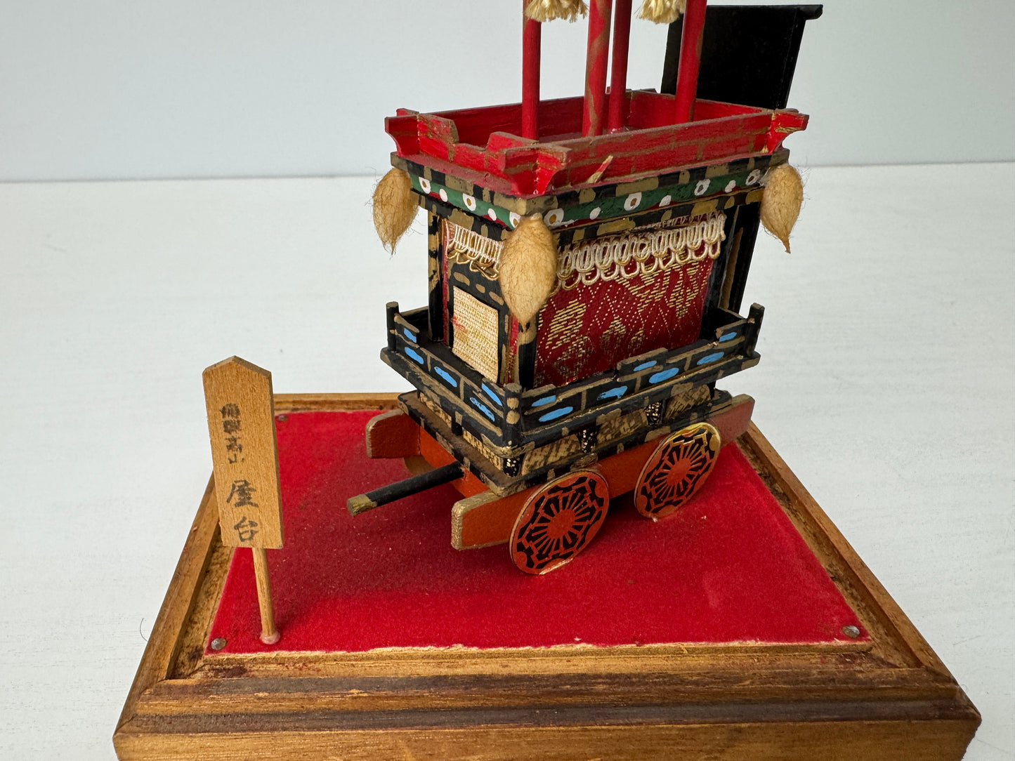 Y9146 OKIMONO miniature Takayama Festival stall glass case Japan antique decor