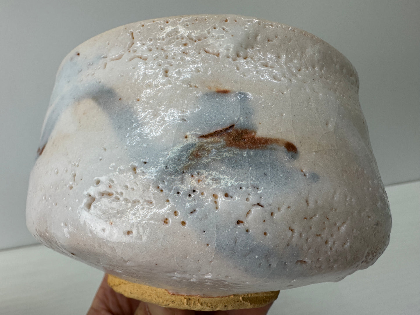 Y9157 CHAWAN Shino-ware bowl signed box Japan antique tea ceremony pottery cup