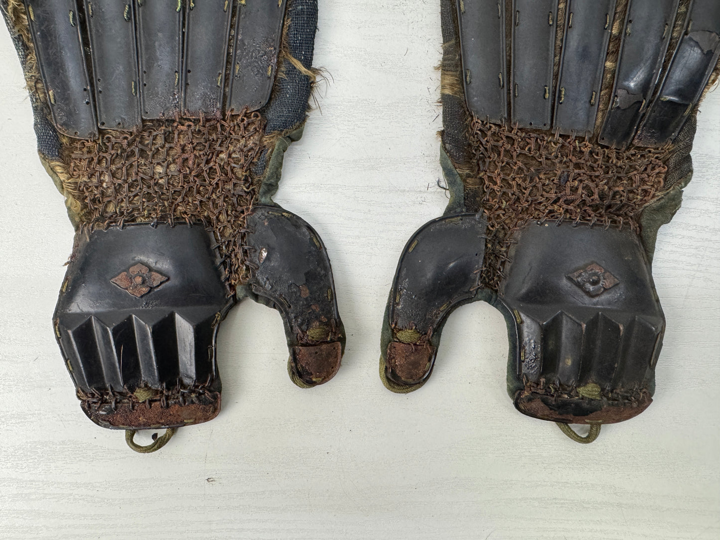 Y9168 YOROI Iron Kote gauntlets arm guard samurai busho arms Japan antique armor