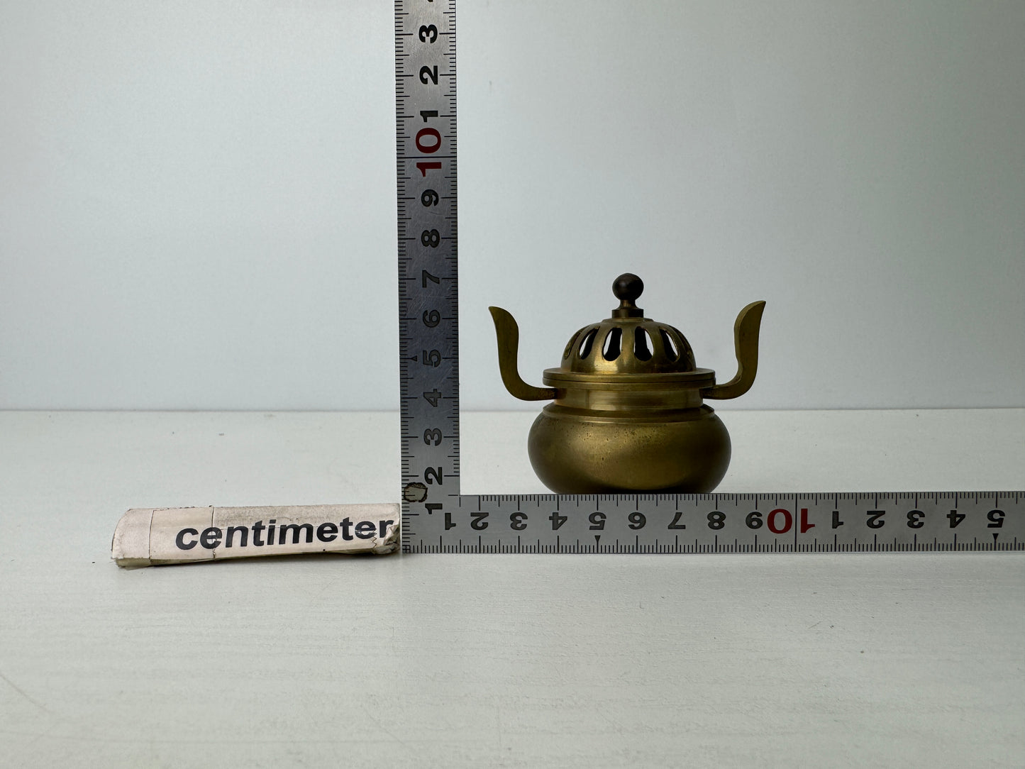 Y9179 Buddhist Altar Equipment Copper three-legged incense burner Japan antique