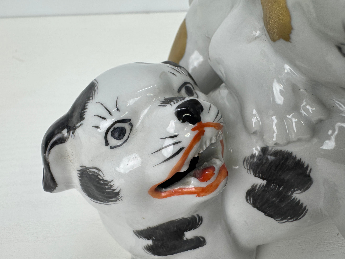 Y9196 OKIMONO Kutani-ware Puppy dog figurine signed Japan antique interior decor