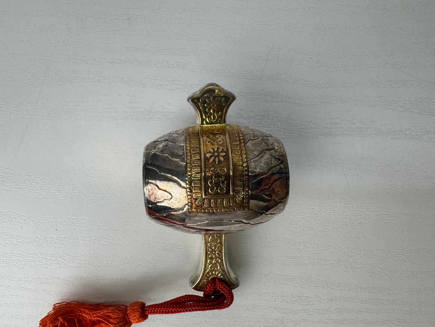Y9200 OKIMONO Silver Lucky mallet figurine glass case Japan antique interior