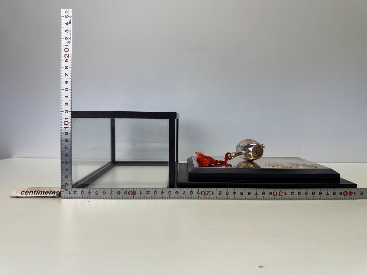 Y9200 OKIMONO Silver Lucky mallet figurine glass case Japan antique interior