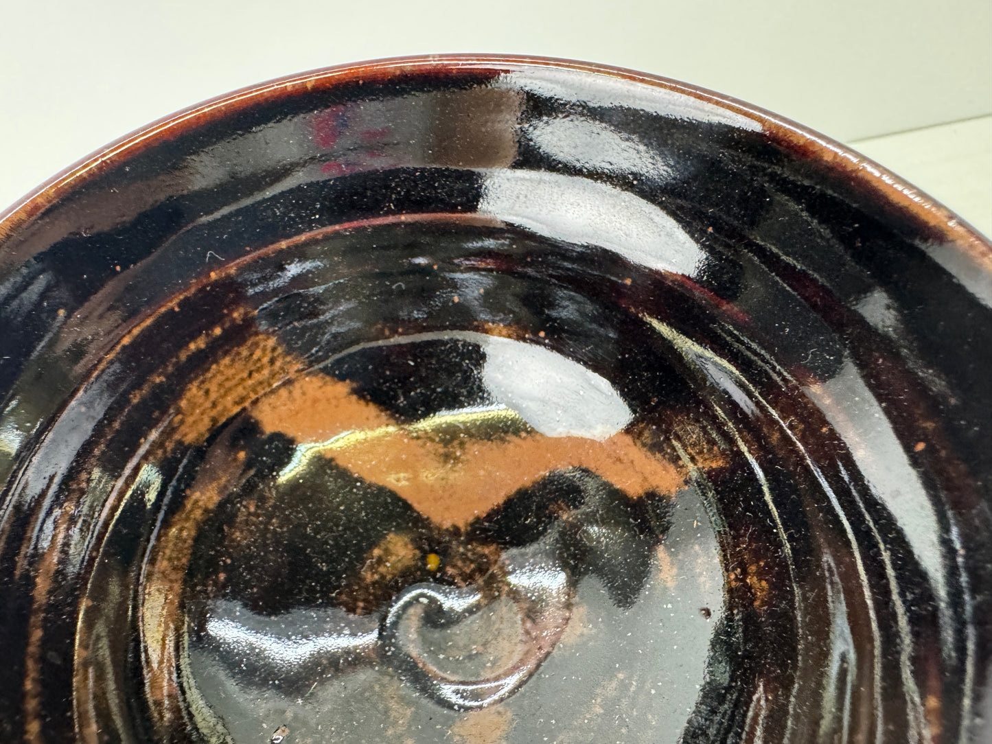 Y9217 CHAWAN Akogi-ware flat bowl signed Japan antique tea ceremony cup pottery