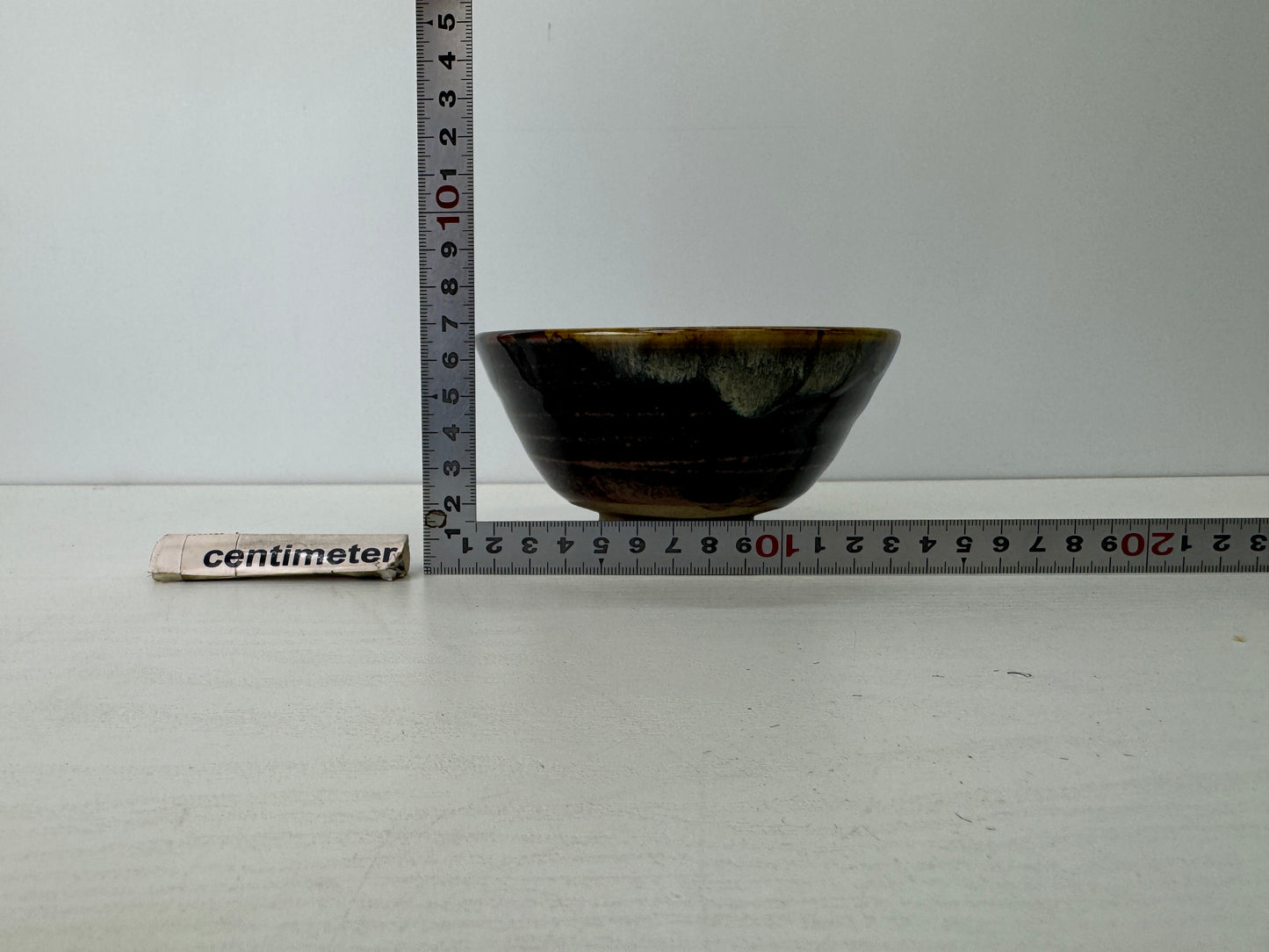 Y9217 CHAWAN Akogi-ware flat bowl signed Japan antique tea ceremony cup pottery