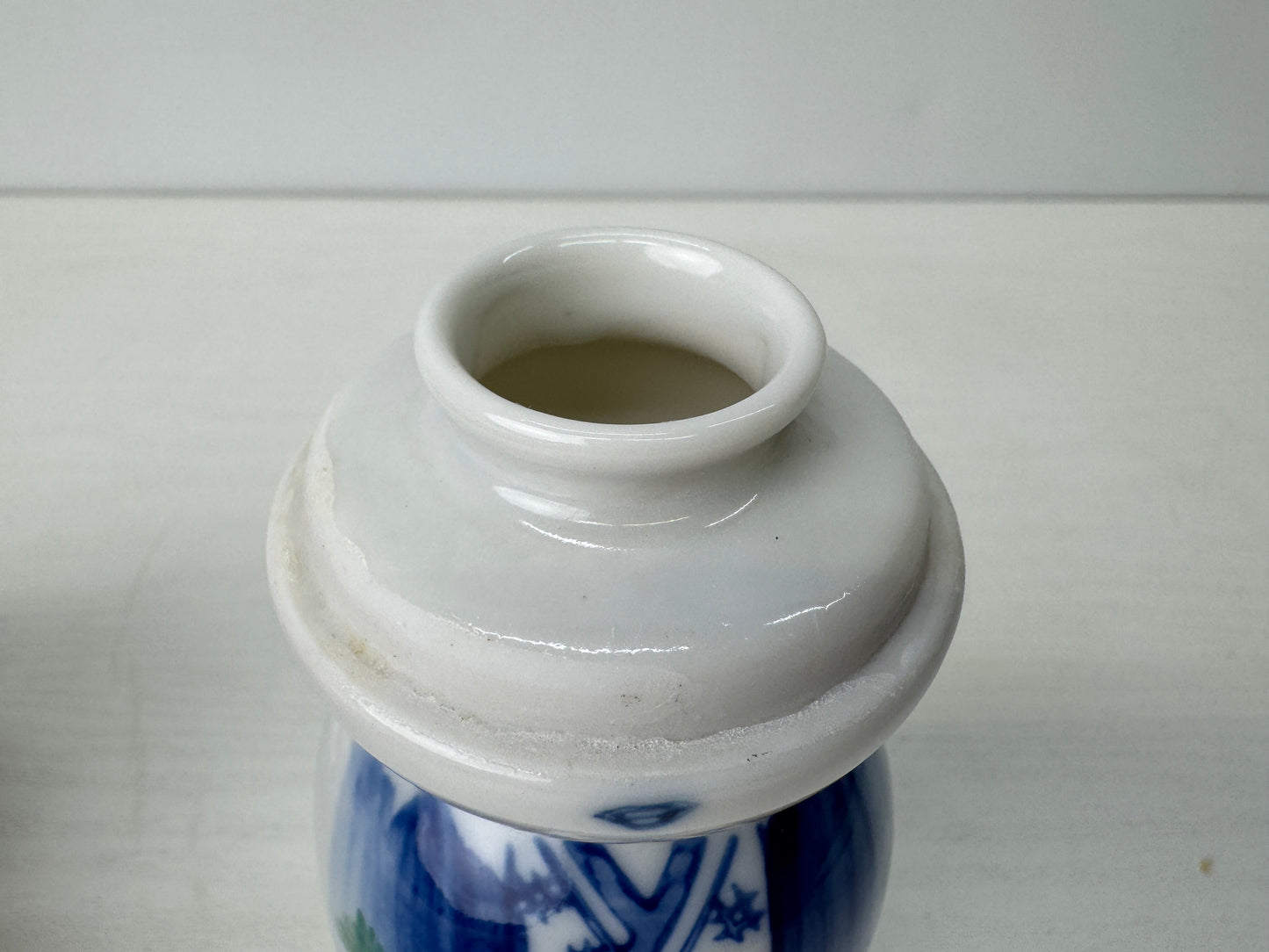 Y9218 CHOUSHI Seto-ware Tokkuri sake bottle signed Japan antique tableware