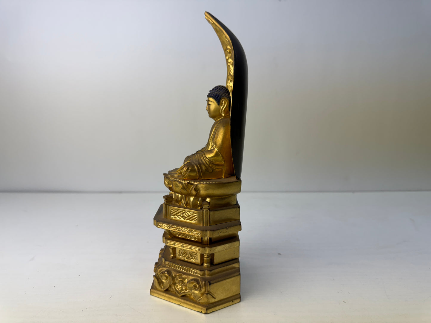 Y9235 STATUE Buddha figurine seated Amida wood carving gold leaf Japan antique
