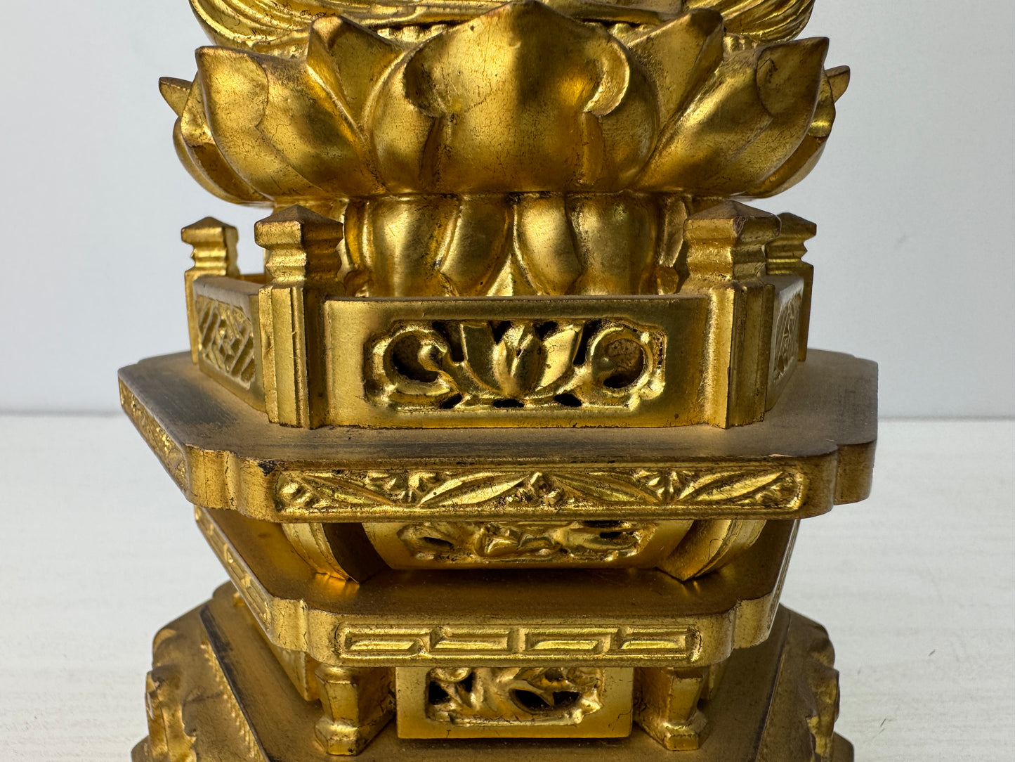 Y9235 STATUE Buddha figurine seated Amida wood carving gold leaf Japan antique