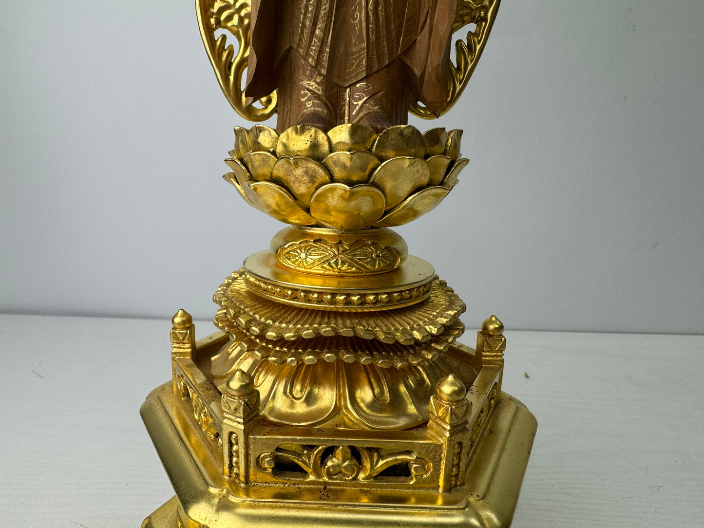 Y9236 STATUE Buddha figurine plain wood gold leaf openwork Halo Japan antique