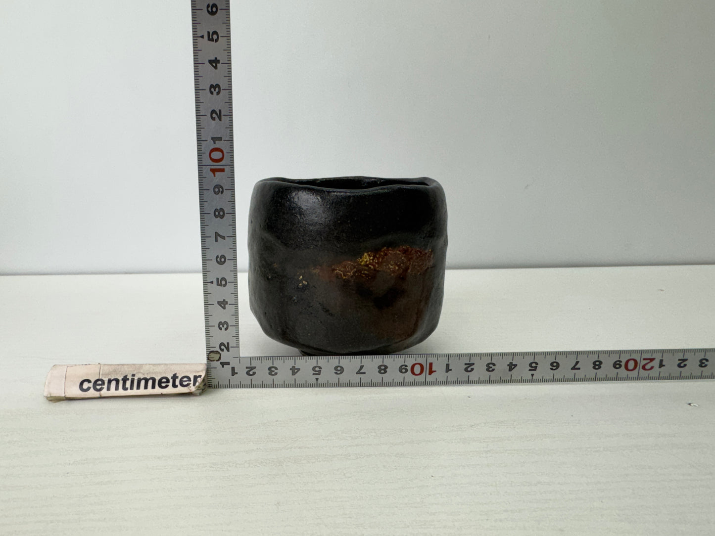 Y9281 CHAWAN Raku-ware Black tubular bowl signed Japan antique tea ceremony cup