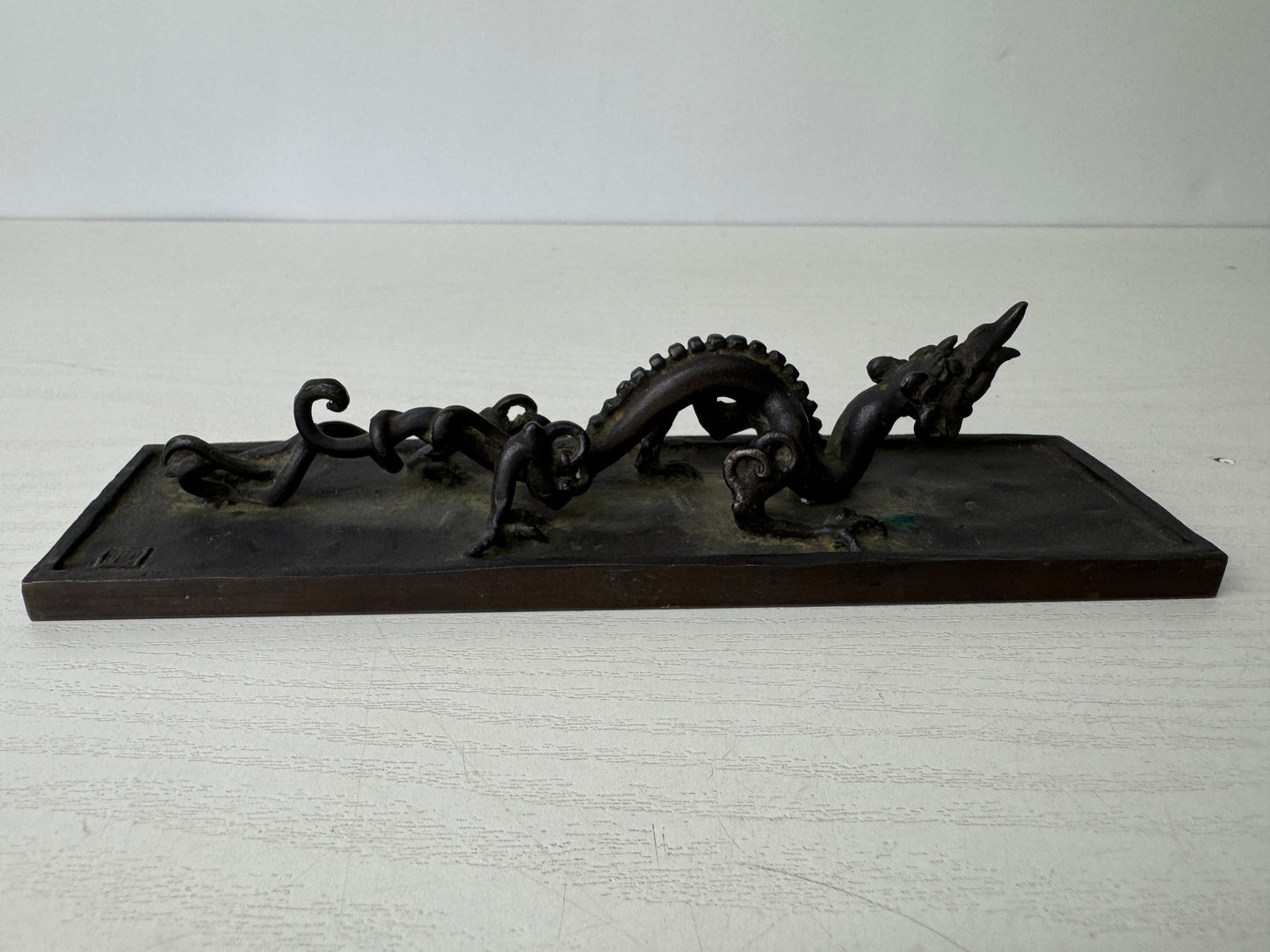 Y9294 OKIMONO Copper paperweight Dragon signed stationery Japan antique figure