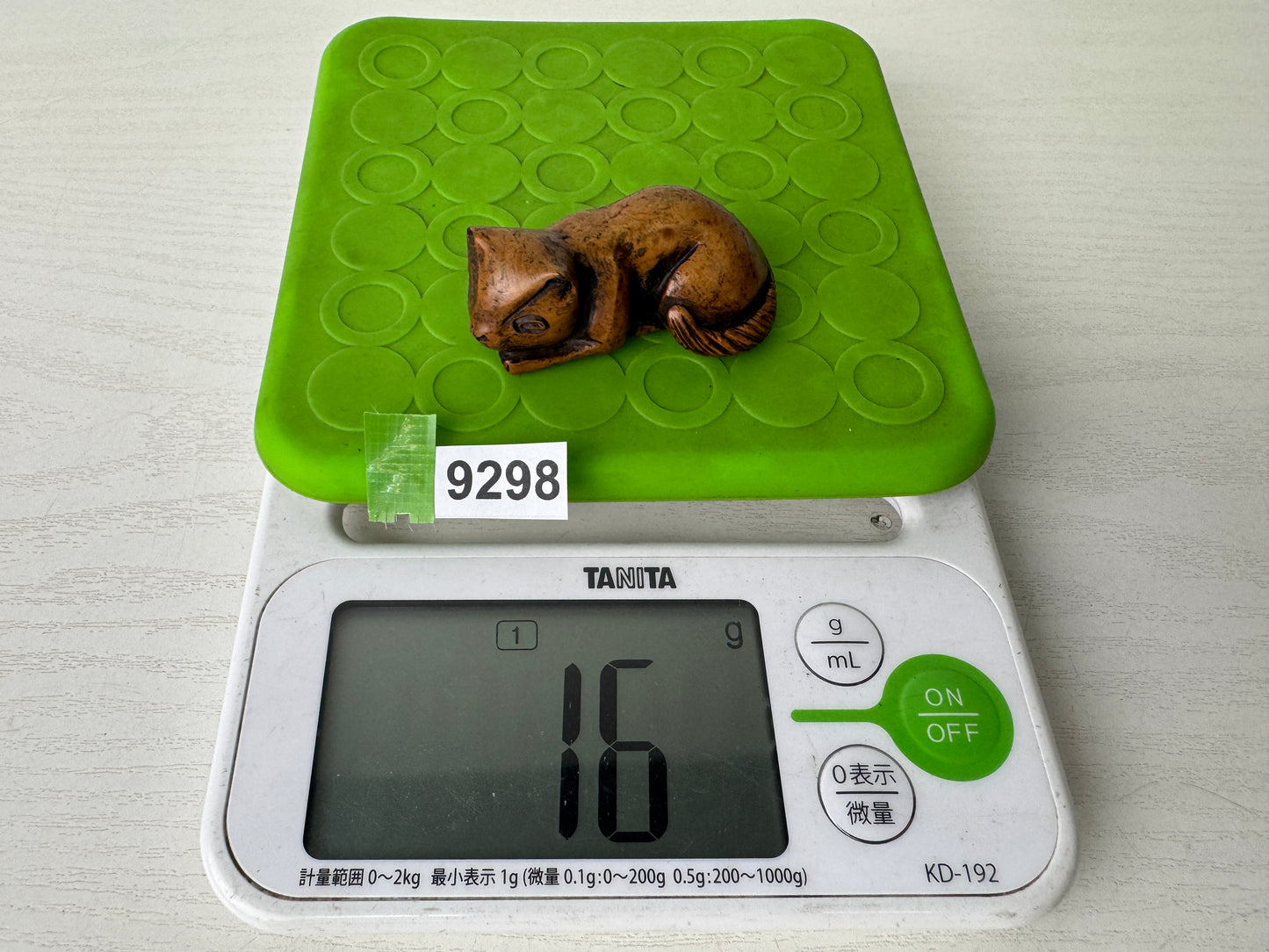 Y9298 NETSUKE wood carving Cat figure Japan antique kimono accessory fashion