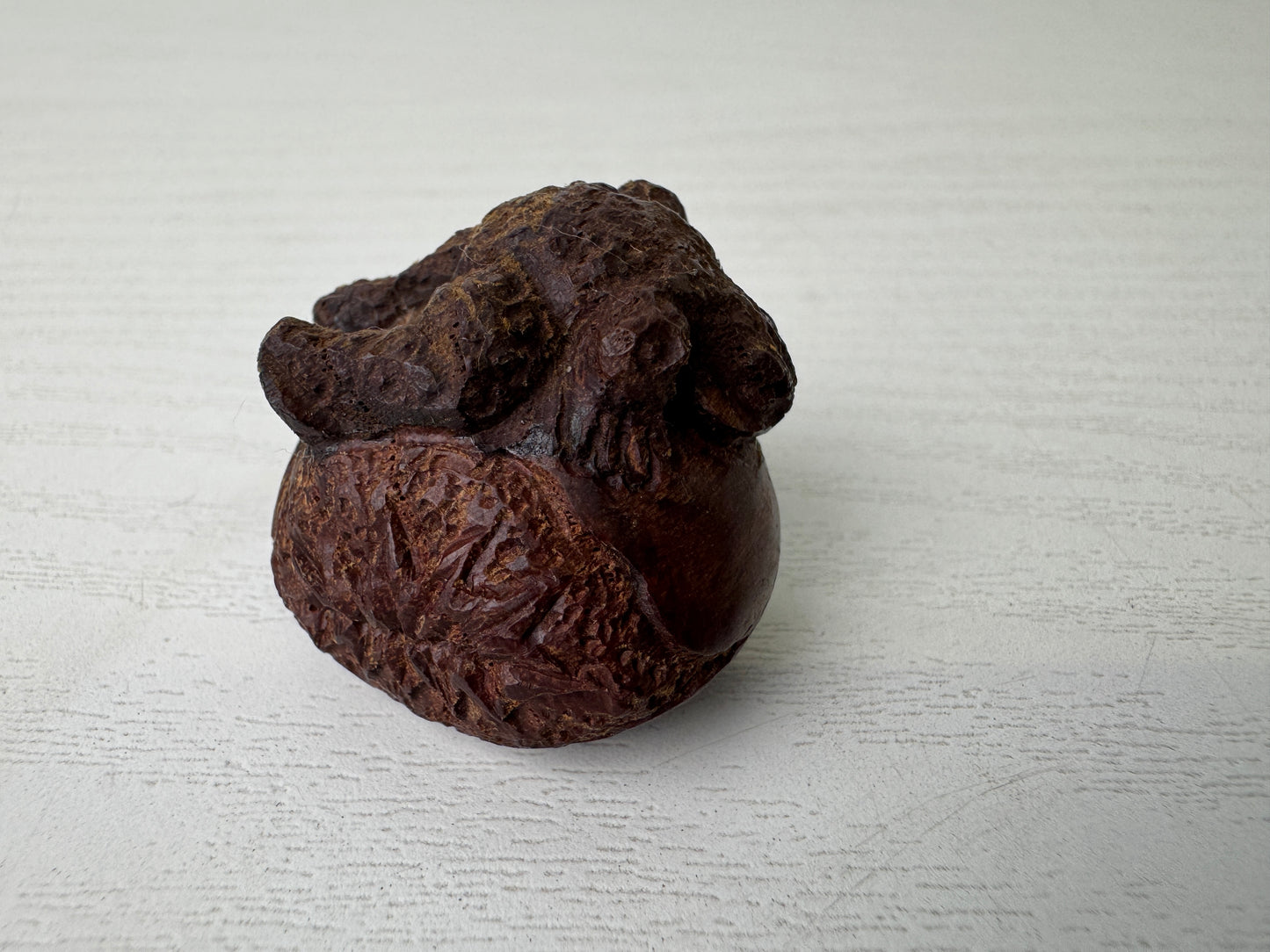 Y9300 NETSUKE wood carving Chestnut Frog Japan antique kimono accessory fashion