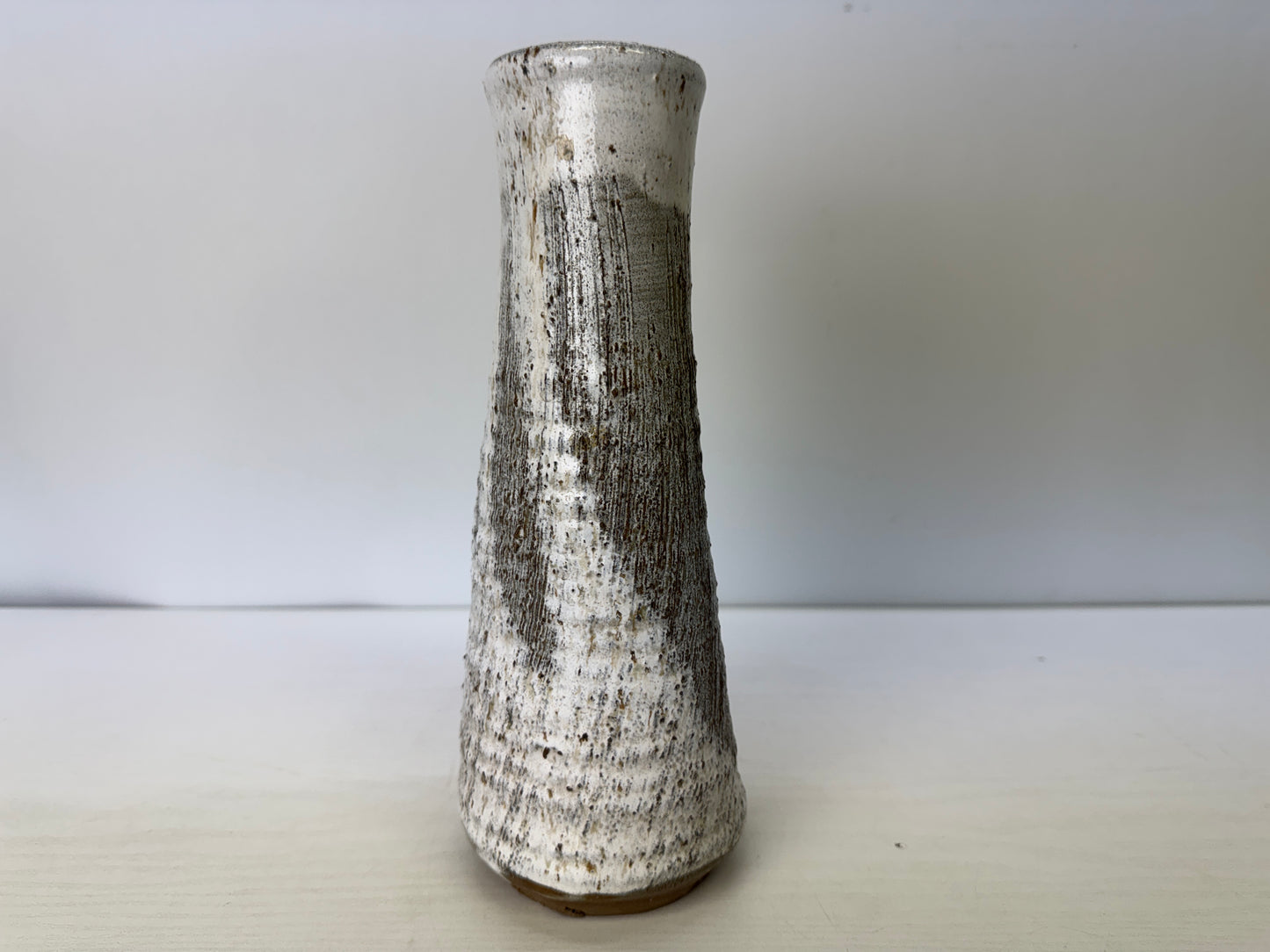 Y9346 FLOWER VASE Mino-ware signed modern art Japan ikebana floral arrangement