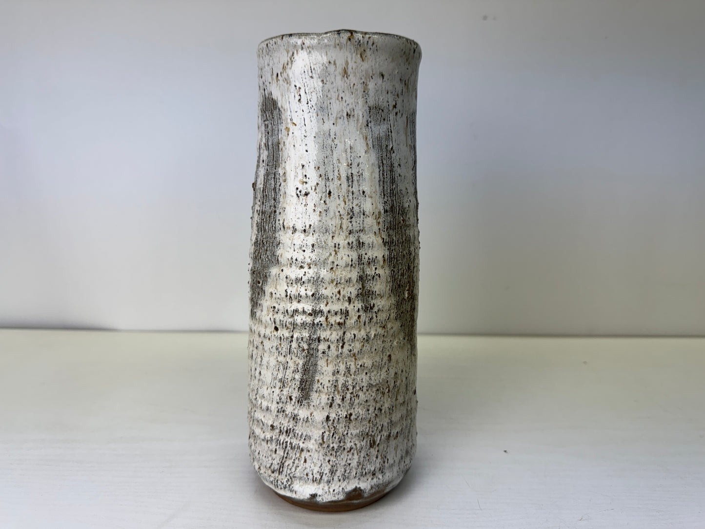 Y9346 FLOWER VASE Mino-ware signed modern art Japan ikebana floral arrangement