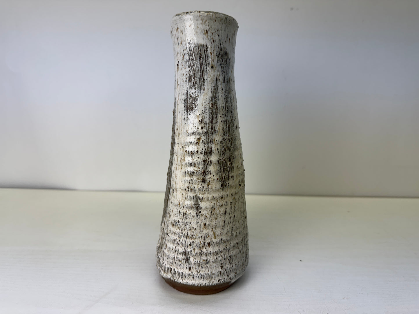 Y9346 FLOWER VASE Mino-ware signed modern art Japan ikebana floral arrangement