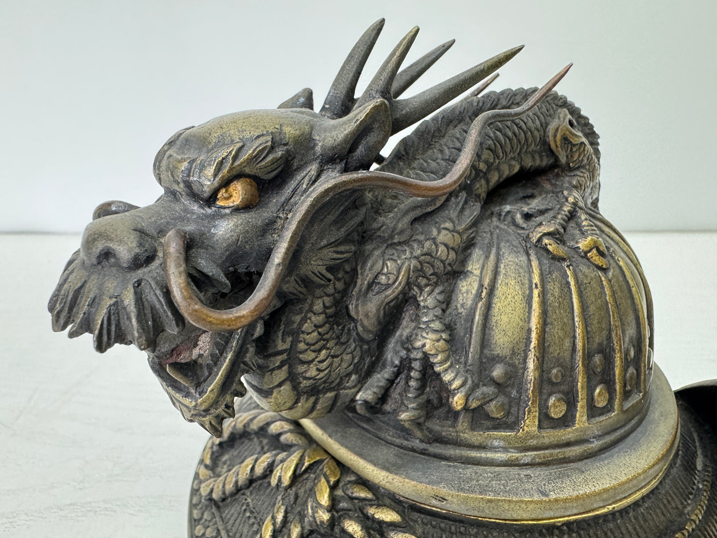 Y9348 KOURO Helmet-shaped metal Dragon signed Japan antique Incense Burner aroma