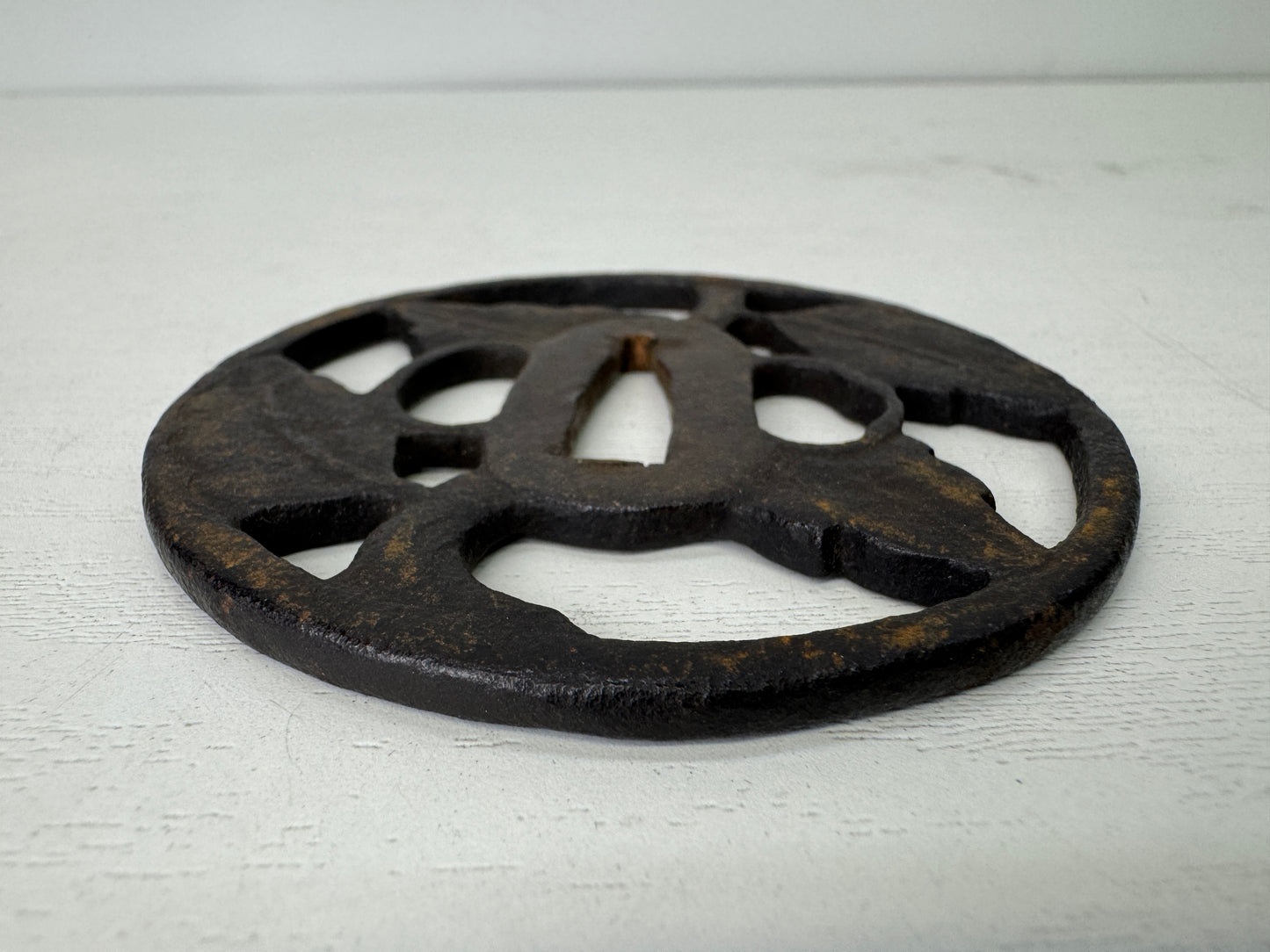 Y9356 TSUBA Iron sword guard Leaf Japan samurai katana antique koshirae edo