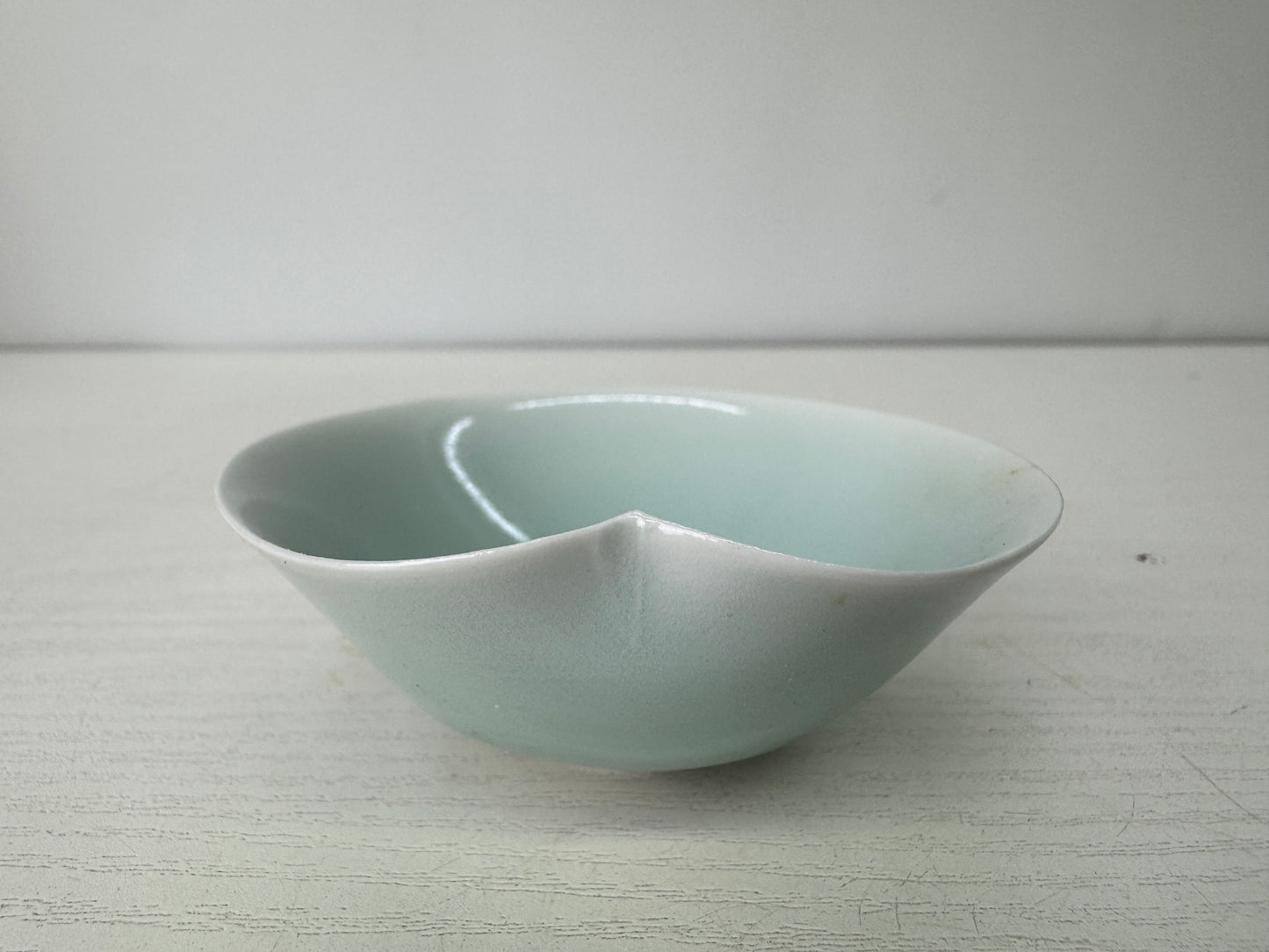 Y9366 CHAWAN Blue white porcelain Sake cup signed box Japan antique tableware