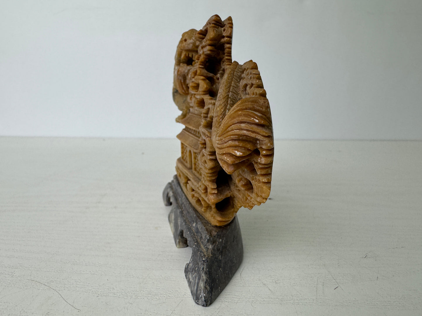 Y9389 OKIMONO Jade sculpture Dragon Tower ornament Chinese art antique interior
