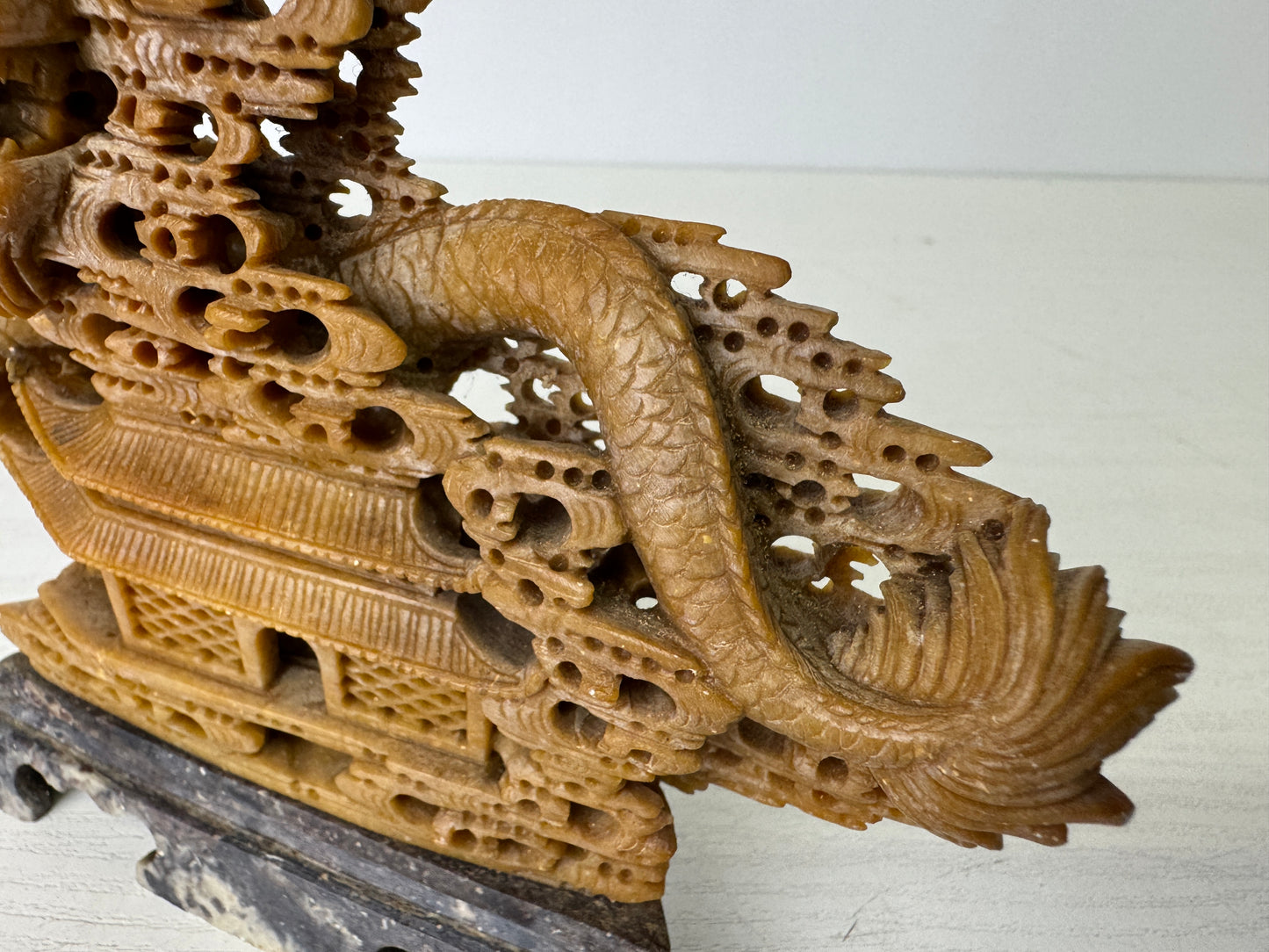 Y9389 OKIMONO Jade sculpture Dragon Tower ornament Chinese art antique interior
