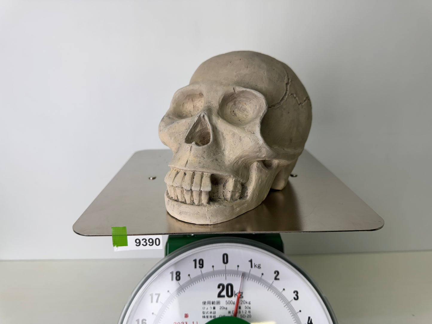 Y9390 OKIMONO ceramic Skeleton skull figurine signed Japan antique interior art