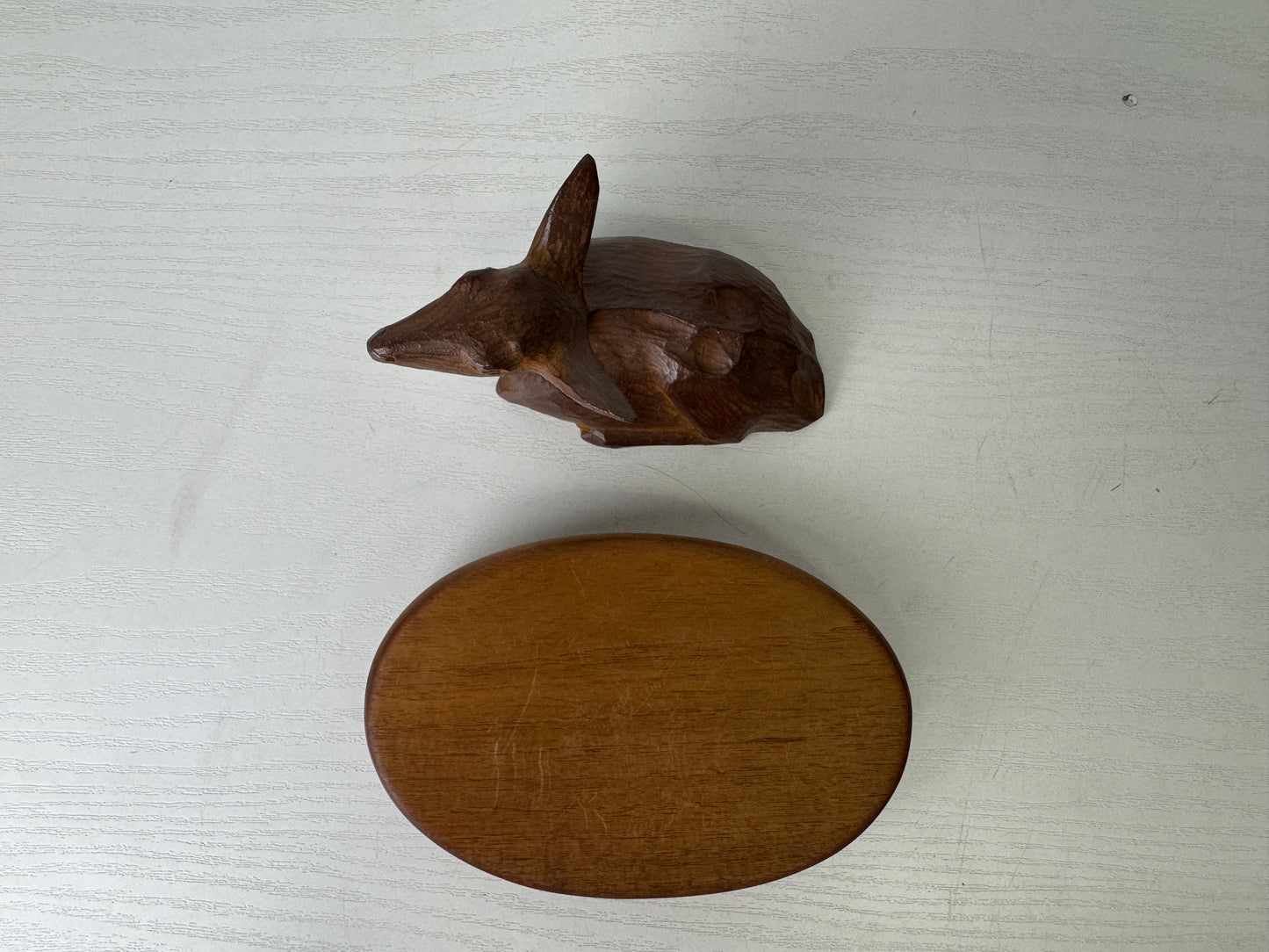 Y9391 OKIMONO metal Deer figurine signed wooden base Japan antique interior