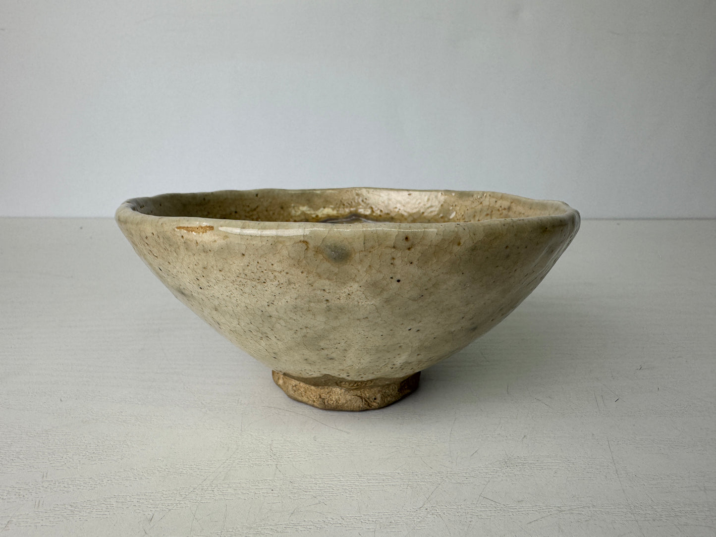 Y9403 CHAWAN Mino-ware flat bowl signed Japan antique tea ceremony pottery cup