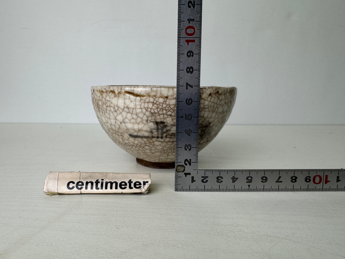 Y9404 CHAWAN Mino-ware bowl signed Japan antique tea ceremony pottery cup teacup