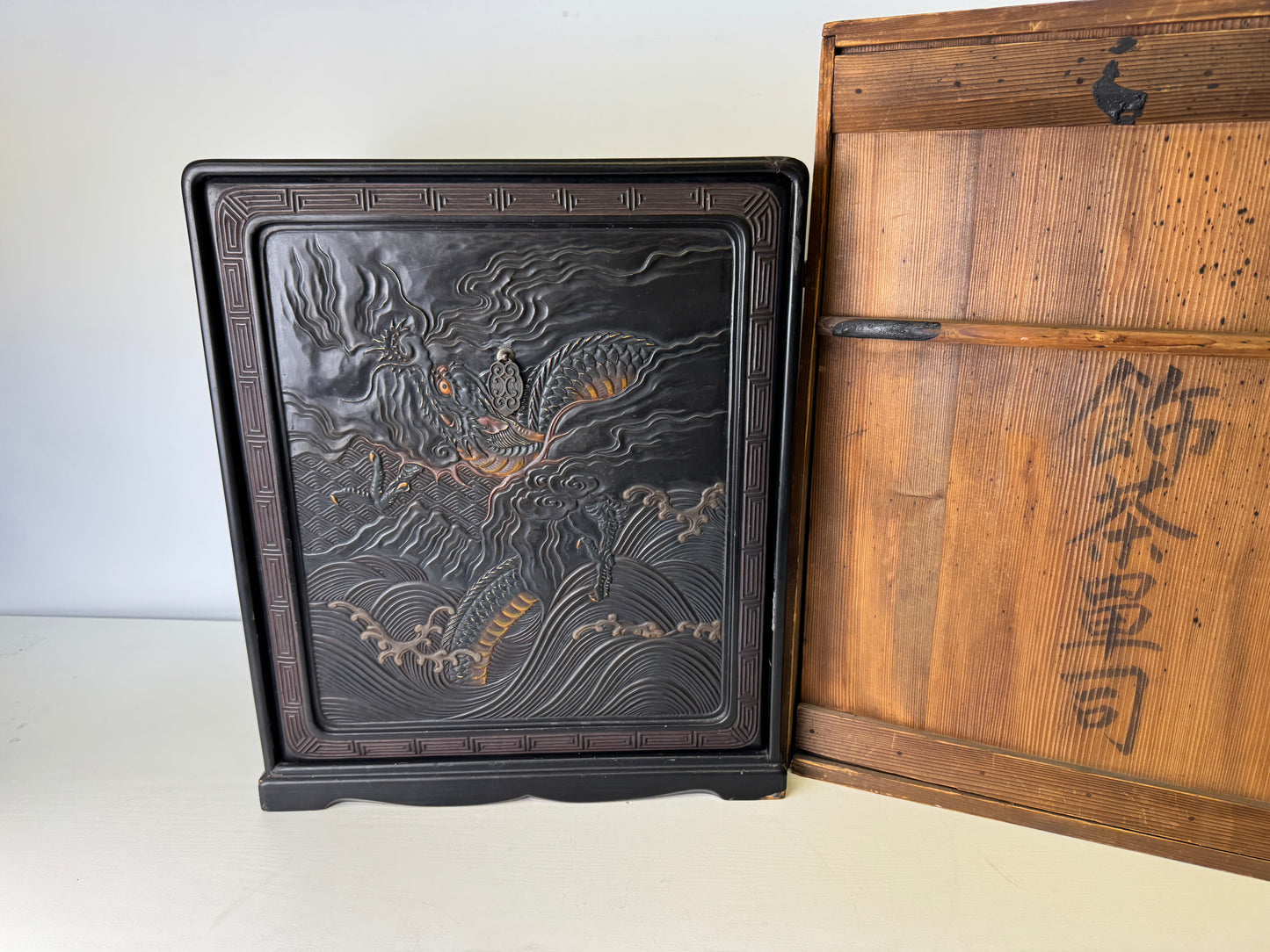 Y9406 TANSU Dragon carving small chest of drawers box Japan antique interior