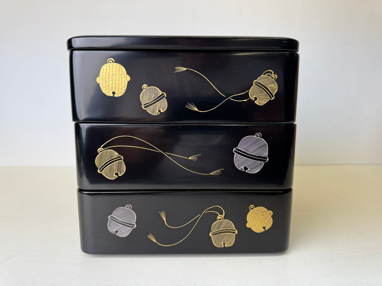 Y9408 BOX 3-tiered case Bell Makie design signed Japan antique container storage