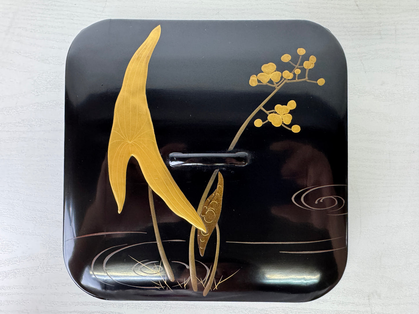 Y9409 BOX Lotus Makie lid accessory confectionery case Japan antique container