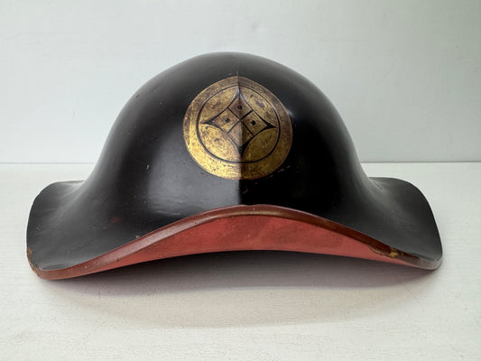 Y9452 JINGASA Black lacquer family crest Japan antique samurai hat yoroi helmet