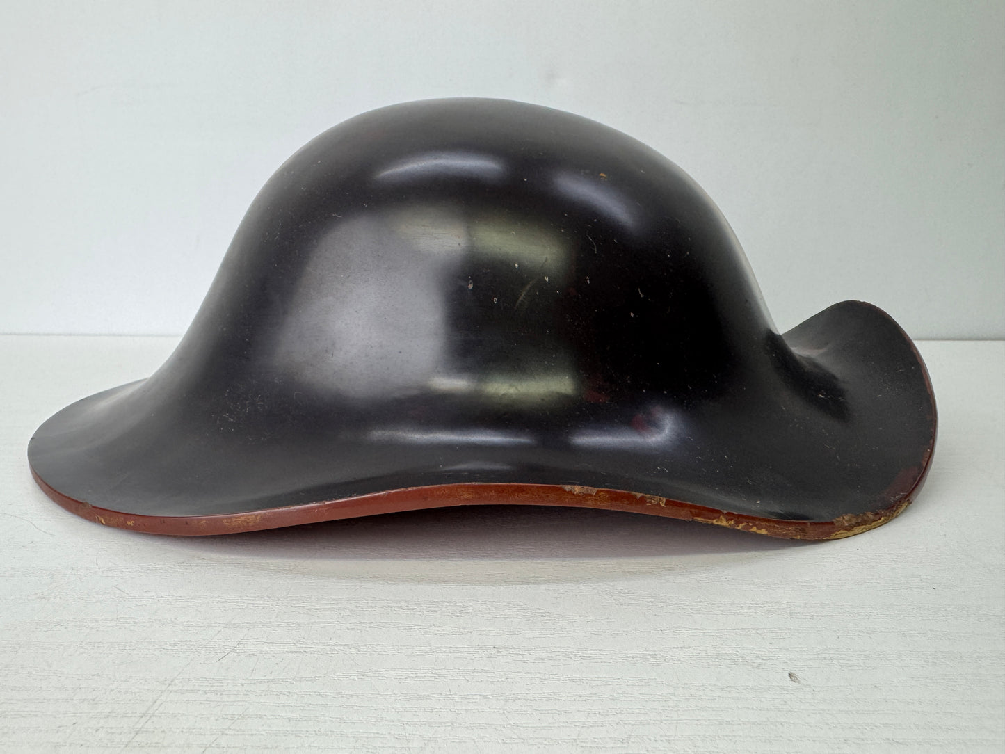 Y9452 JINGASA Black lacquer family crest Japan antique samurai hat yoroi helmet