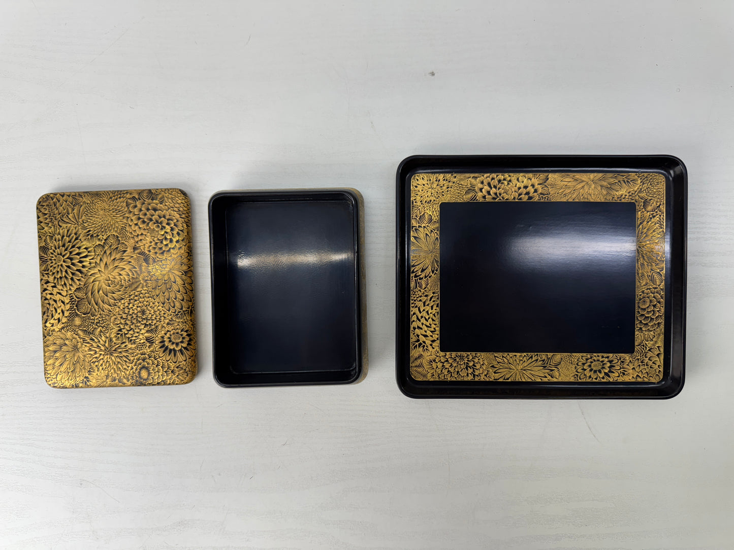 Y9457 BOX Gold-inlaid Makie small case signed Wajima lacquerware Japan antique