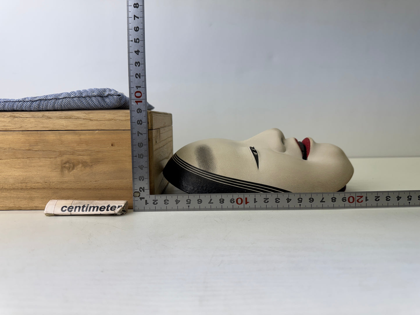 Y9499 NOH MASK wooden Ko-omote young girl box Japan antique dance drama omen men