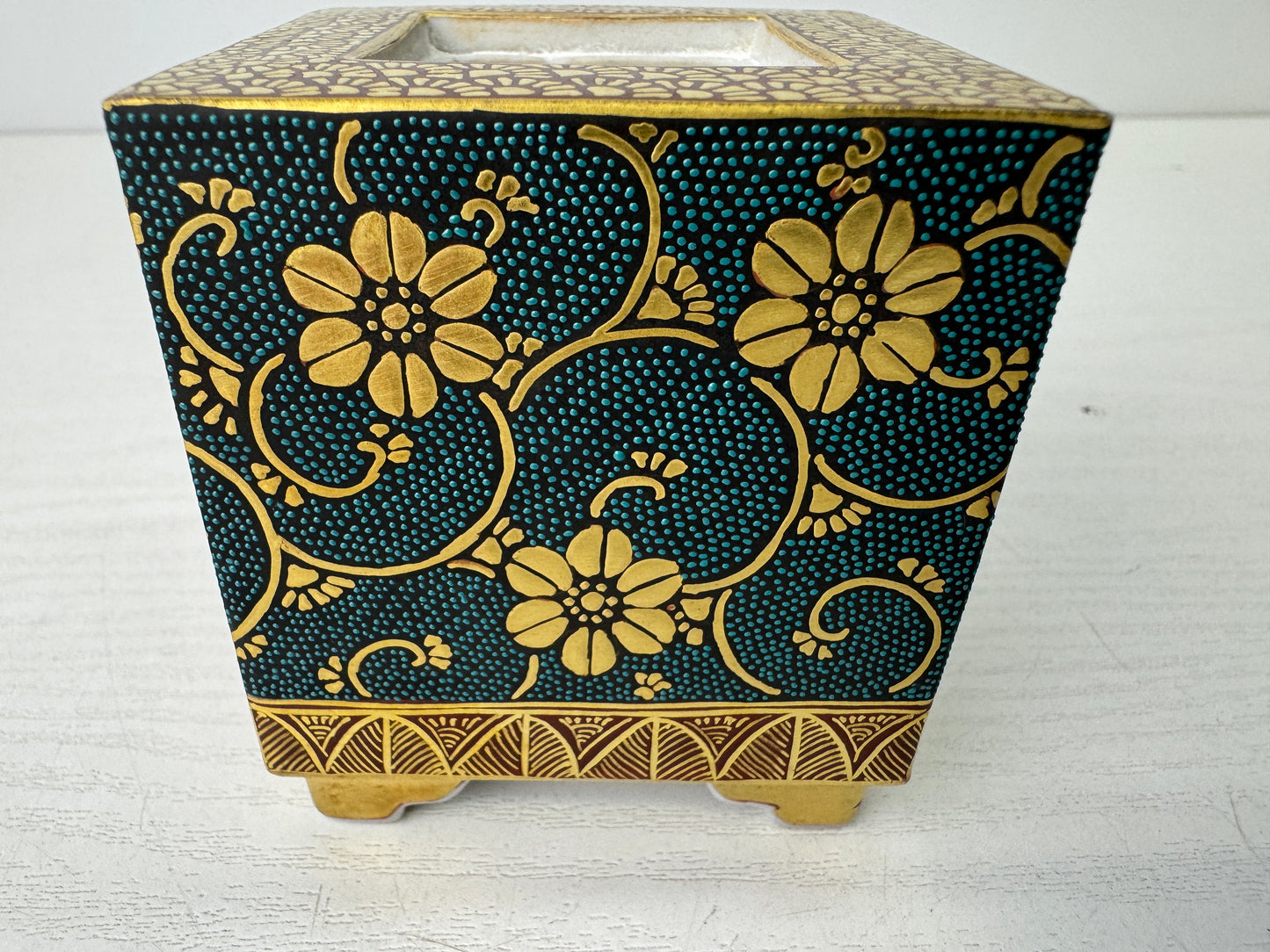 Y9513 KOURO Kutani-ware Aochibu signed box Japan antique Incense Burner aroma