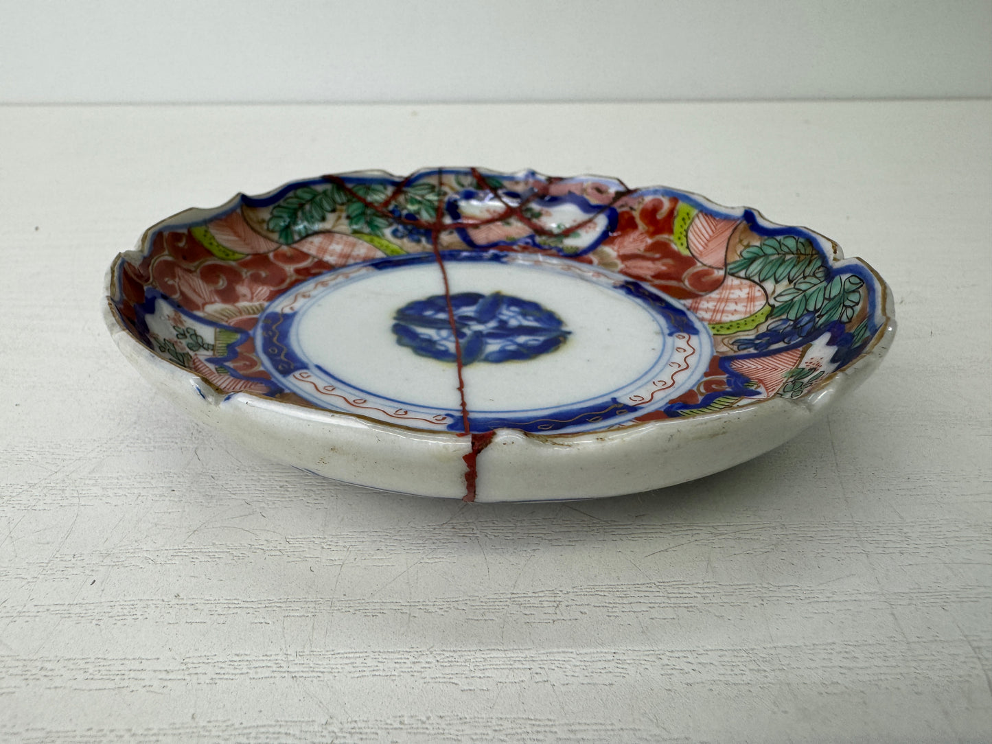 Y9517 DISH Imari-ware small plate kintsugi color picture Japan antique tableware