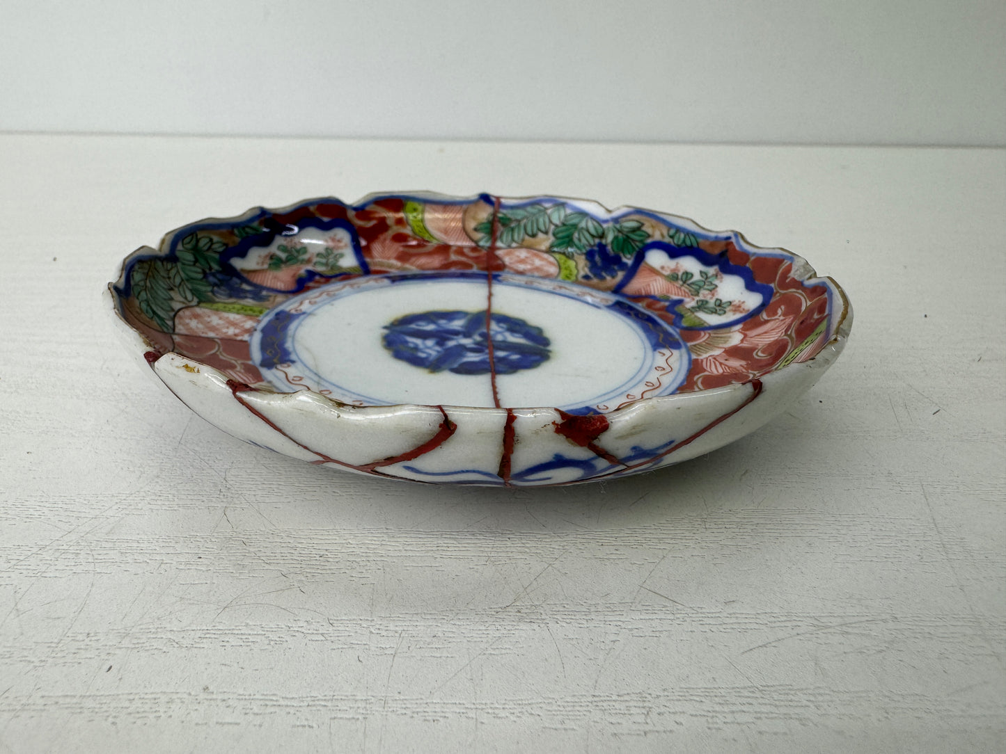 Y9517 DISH Imari-ware small plate kintsugi color picture Japan antique tableware