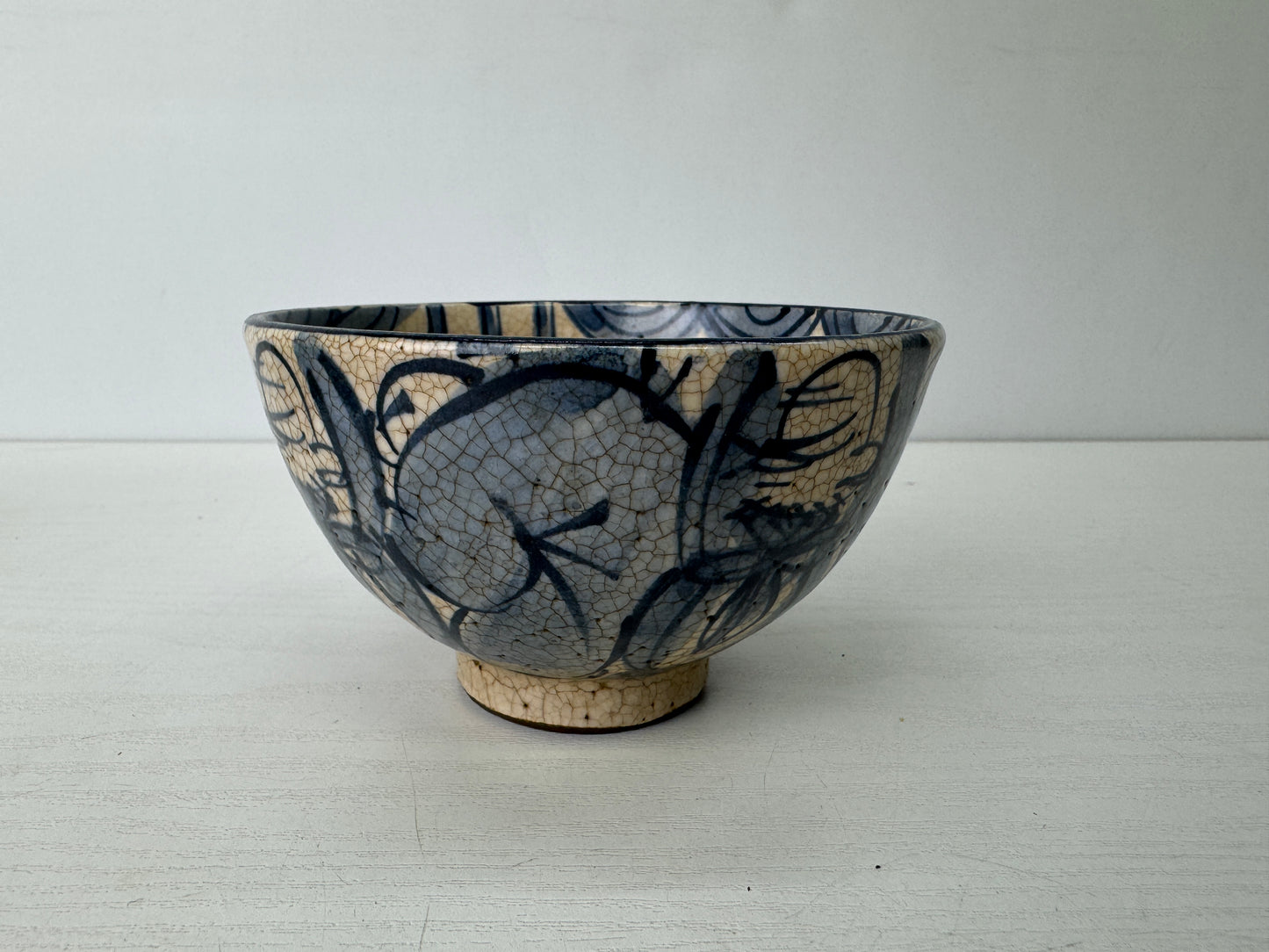 Y9519 CHAWAN Kutani-ware Mokubei bowl signed Japan antique tea ceremony pottery